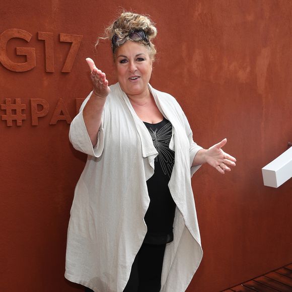 Marianne James va-t-elle sauver les personnes qui n'arrivent pas à gérer les enfants ?
Marianne James - Jour 10 - Les célébrités au village des Internationaux de Tennis de Roland Garros à Paris. 
© Moreau-Jacovides / Bestimage