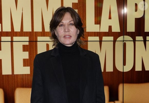 La disparition de Jean-Louis Seigner en 2020 a été un choc profond pour elle.

Mathilde Seigner - Avant-première du film "La femme la plus riche du monde" au cinéma UGC Ciné Cité Les Halles à Paris le 21 octobre 2025. © Coadic Guirec/Bestimage