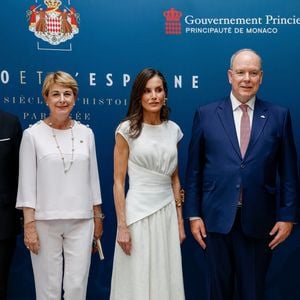 Le prince Albert II de Monaco, la princesse Charlène, la reine Letizia, le roi Felipe VI visitent l'exposition consacrée au 150ème anniversaire de l'établissement des premières relations diplomatiques entre l'Espagne et Monaco au Jardin botanique royal à Madrid le 1er juin 2026. POOL / LALO YASKO / BESTIMAGE