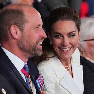 Le prince William, prince de Galles, et Catherine (Kate) Middleton, princesse de Galles au concert pour 80e anniversaire du VE Day au Horse Guards Parade à Londres.
Photo : Aaron Chown/WPA-Pool / Julien Burton via Bestimage