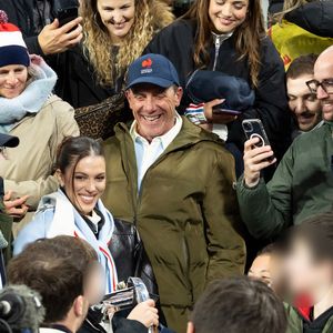 Exclusif - Clément, frère d'A.Dupont, Iris Mittenaere lors du match de rugby du Tournoi des Six Nations France contre Angleterre au Stade de France à Saint-Denis le 14 mars 2026. © AGENCE / BESTIMAGE
