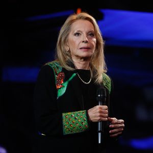 Véronique Sanson - Enregistrement de l'émission "La fête de la Chanson française" au Dôme à Paris, présentée par L.Thilleman et A.Manoukian, et diffusée le 22 décembre sur France 3. © Christophe Clovis / Bestimage