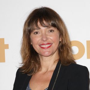 Elle a déjà réalisé “deux courts-métrages” et écrit un long-métrage, utilisant même une chanson de sa mère dans l’un de ses projets.

Sandrine Quétier - Gala de la Fondation Chaillot au théâtre National de Chaillot à Paris le 18 novembre 2025. © Coadic Guirec/Bestimage