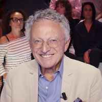 "Le téléphone sonne moins, mais..." : Nelson Monfort lève le voile sur sa nouvelle vie à 73 ans