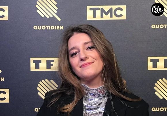 Ambre Chalumeau a annoncé son départ de Quotidien à la rentrée 2026 après six années passées dans l'émission de Yann Barthès.

Capture d'écran du compte Instagram d'Ambre Chalumeau.
