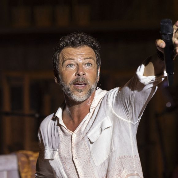 Exclusif - Christophe Maé - Christophe Maé, à l'occasion de sa tournée "Carnet de voyage", en concert au Théâtre de verdure lors du 40ème Festival de Ramatuelle. Le 1er août 2024
Cyril Bruneau / Festival de Ramatuelle / Bestimage