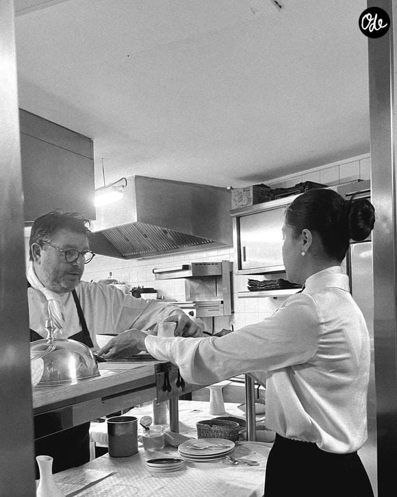 Le chef doublement étoilé Olivier Bellin dans les cuisines de son restaurant, l’Auberge des Glazicks, dans le Finistère.

Instagram Olivier Bellin