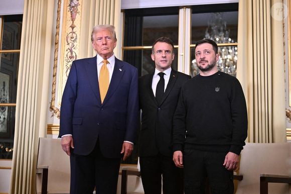 French president Emmanuel Macron meets U.S. President-elect Donald Trump in Paris, Volodymyr Zelenskiy will travel to Paris to attend the re-opening of Notre-Dame cathedral on Saturday, and use the trip to hold talks with U.S, at the Elysee presidential Palace in Paris, France, on December 7, 2024. © Jeanne Accorsini/Pool/Bestimage