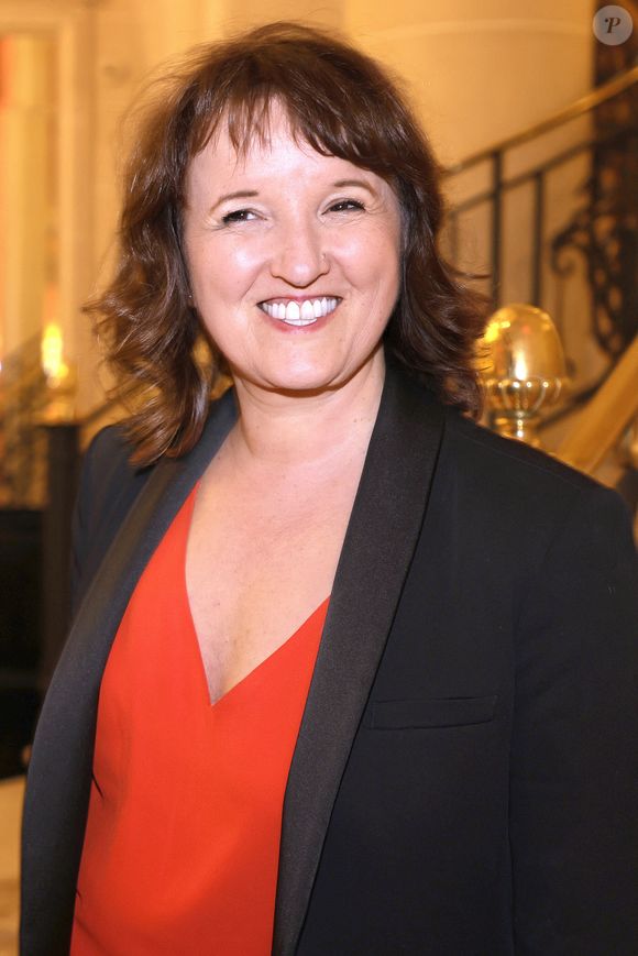 Anne Roumanoff - Soirée de gala pour la Fondation de la Recherche en Physiologie, "Les Stéthos d'Or" au Four Seasons Hôtel George V à Paris le 24 mars 2025. © Cédric Perrin/Bestimage