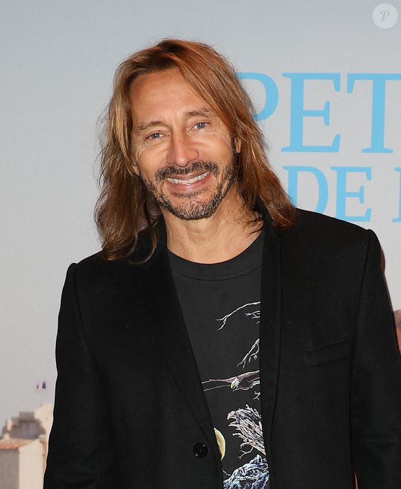 Dans une bonne ambiance, Paloma s’agace un peu mais écoute les conseils de son père

DJ Bob Sinclar (Christophe Le Friant) - Avant-première du film "Le petit blond de la Casbah" au cinéma Publicis à Paris. Le 8 novembre 2023
© Coadic Guirec / Bestimage