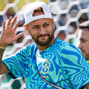 13 juin 2026, East Rutherford, New Jersey, États-Unis : le Brésilien Neymar fait un geste avant le match du groupe C de la Coupe du monde de la FIFA 2026 opposant le Brésil au Maroc au New York New Jersey Stadium, le 13 juin 2026  (Crédit photo : © Riquelve Nata/Sport Press Photo via ZUMA Press / Bestimage)