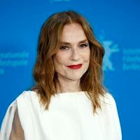Isabelle Huppert, 71 ans : l'actrice mise sur "la marche quotidienne" pour entretenir sa silhouette