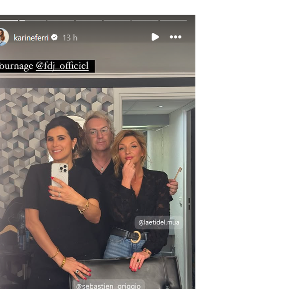 Une tenue signée IKKS.

Karine Ferri en loge avant de prendre l'antenne.