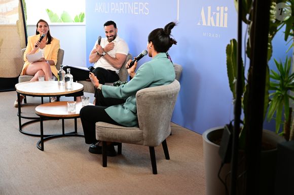 L'événement explorait la façon dont les anciens sportifs peuvent se reconvertir dans l'industrie du divertissement.

Une conférence sur le thème de la création de nouveaux horizons entre sport et divertissement avec Adil Rami, Sarah Ourahmoune, Allison Pineau et Inès Lagdiri-Nastasi au Loft Akili Mirari - Hôtel Five Seas à Cannes le mardi 19 mai 2026. © Romain Doucelin / Bestimage