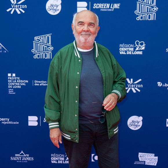 Gérard Jugnot assiste au photocall de Y'a Pas Photo lors du 4ème Festival de Vierzon Le Festival du Film de Demain à Vierzon, France le 08 juin 2025. Photo par Aurore Marechal/ABACAPRESS.COM