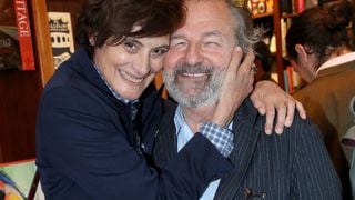 Veuve à 48 ans, Ines de la Fressange évoque son nouvel amour, Denis Olivennes, à la tête du 2e groupe d’édition en France