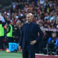 Absence de Zinédine Zidane au lancement de son premier match avec l'équipe de France, ses explications : "J'aurais préféré arriver au début"