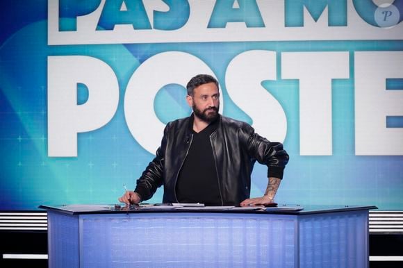 "Vous avez eu une bonne nouvelle en venant quand même témoigner ici puisque mes équipes l'ont repérée et elle passera le casting pour la prochaine émission en télévision."

Exclusif - Cyril Hanouna - Plateau de la dernière émission "TPMP" présentée par C.Hanouna à Paris  le 26 mars 2025. Cyril Hanouna va désormais entamer une diète cathodique avant d'arriver chez M6 et reste en attendant sur Europe 1. © Jack Tribeca / Bestimage
