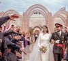 Prenant la pose auprès du roi Hamad de Bahreïn, non loin de son père également
Le prince Hussein de Jordanie et Rajwa al Saif - Les familles royales au mariage du prince Hussein de Jordanie et de Rajwa al Saif, au palais Zahran à Amman (Jordanie), le 1er juin 2023. Backgrid USA / Bestimage