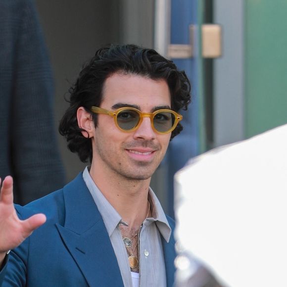 Joe Jonas l’a contactée directement sur Instagram pour lui proposer un duo.
Les Jonas Brothers (Nick, Kevin et Joe) et leurs femmes (Sophie Turner, Daniella Turner et Priyanka Chopra, arrivent au restaurant "Craig's" à Los Angeles après avoir reçu leur étoiles sur le Hollywood Boulevard Walk of Fame. Los Angeles, le 30 janvier 2023.