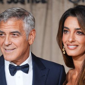 George Clooney et Amal lors de la cérémonie des Albies au Musée d’Histoire naturelle de Londres ce vendredi 3 octobre 2025.Photo par James Manning/PA Wire/ABACAPRESS.COM