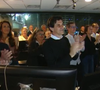 Il a eu le droit aux applaudissements de ses collègues.
Jacques Legros présente son dernier journal télévisé sur TF1.