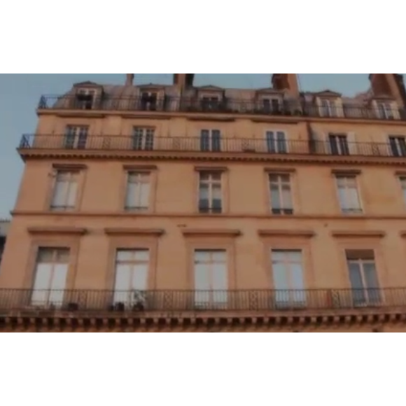 Faute de soutien institutionnel, Ardisson avait mis fin à son combat en 2018, regrettant l’inaction de la mairie. 

Visite guidée de l'appartement de Thierry Ardisson, situé au 214 rue de Rivoli dans le 1er arrondissement de Paris.