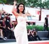 C’est le 11 août dernier, 10 ans après s’être rencontrés dans une boutique Gucci à Madrid, où l’Argentino-Espagnole travaillait, qu’ils ont décidé de se dire "oui" dans l’intimité de leur salon.

Georgina Rodriguez sur le tapis rouge du film Queer lors de la 81e Mostra de Venise, le 3 septembre 2024 à Venise, en Italie. © Lucia Sabatelli / Bestimage
