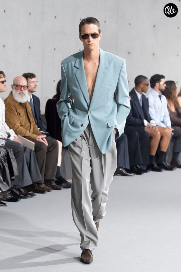 Défilé de mode homme Saint Laurent Printemps/Eté 2027 dans le cadre de la Fashion Week de Paris le 23 juin 2026.

© Bestimage
