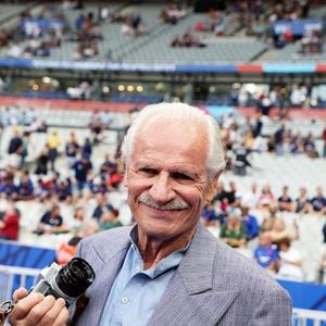 Yann Arthus-Bertrand - Cérémonie d'ouverture de la Coupe du Monde de Rugby France 2023 avant le match de la Poule A entre la France et la Nouvelle-Zélande au Stade de France à Saint-Denis le 8 septembre 2023. © Dominique Jacovides/Bestimage