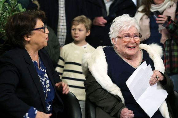 Martine Aubry, maire honoraire de Lille, Line Renaud - Line Renaud, 97 ans, a inauguré un jardin public qui porte son nom, à Lille, France, le mercredi 17 décembre 2025.

© Claude Dubourg/Bestimage