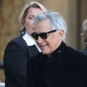 Avant la cérémonie, plusieurs célébrités ont été aperçues. Parmi elles, Benjamin Biolay et Richard Berry 

Richard Berry - Obsèques de Nathalie Baye en l'église Saint-Sulpice à Paris le 23 avril 2026. © Dominique Jacovides - Coadic Guirec / Bestimage