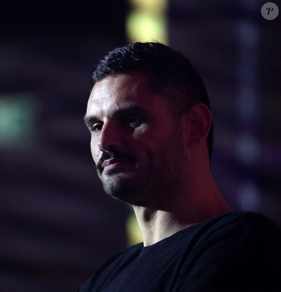Dans le documentaire "Santé mentale : briser le tabou" diffusé ce mardi 6 mai sur M6, le célèbre nageur s'est confié sur la dépression dont il a été victime après les Jeux Olympiques de Paris 2024.

Florent Manaudou en conférence lors du 49ème Congrès Sélectour à l'hôtel Grand Hyatt à Doha au Qatar. Le 28 novembre 2024