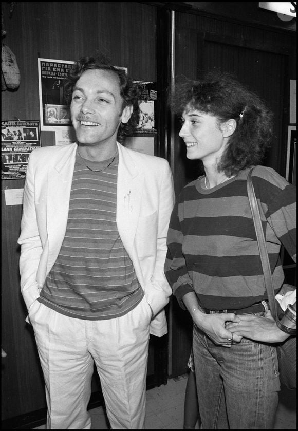 Celle qui n'est autre que la fille du célèbre acteur Patrick Dewaere a hérité d'une lourde histoire familiale...

Patrick Dewaere et sa compagne Elisabeth Malvina-Chalier, dite Elsa, au Festival de Cannes en 1979. Crédit Angeli-Rindoff / Bestimage