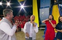 Nagui et Bruno Guillon se trompent en annonçant par erreur les gains d'un téléspectateurs qui avait en réalité perdu en direct dans Intervilles sur France 2.
Crédit : Intervilles France 2