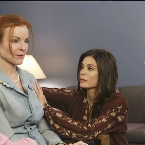 Marcia Cross, Teri Hatcher, Felicity Huffman et Eva Longoria dans "Desperate Housewives".

Photo : Agence / Bestimage