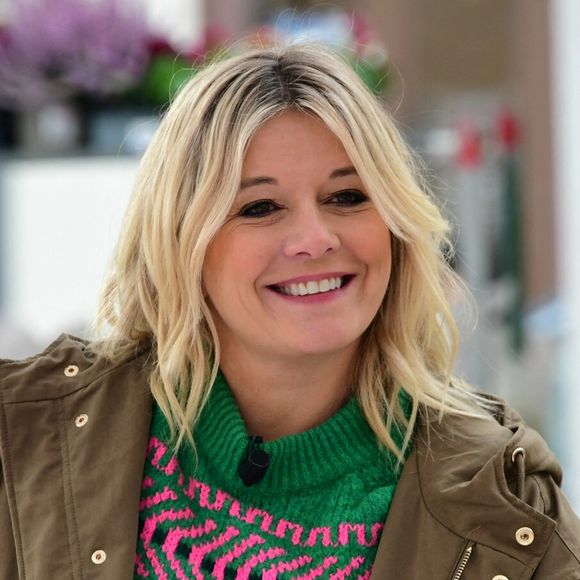 Flavie Flament respire le bonheur et elle ne s'en cache pas.

Flavie Flament tourne sa nouvelle émission "Flavie en France" (France 3), avec le retour du jeu "Le Schmilblic", à Vienne (Isère).
© Romain Doucelin / Bestimage