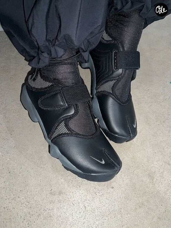 Une paire de baskets culte et clivante signe son retour fulgurant sur la scène internationale.