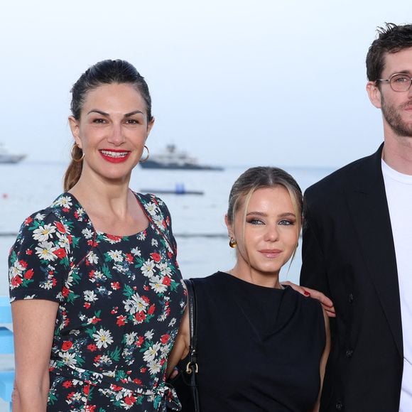 Depuis le 30 juin dernier, l'actrice incarne la protagoniste de "Nouveau jour", le nouveau feuilleton de M6, avec Jean-Baptiste Maunier et Marion Aymé.

Helena Noguerra, Marion Aymé et Jean-Baptiste Maunier lors du Photocall de la soirée au "Neptune" lors du 64ème Festival de Télevision de Monte Carlo le 14 juin 2025.

© Denis Guignebourg / Bestimage