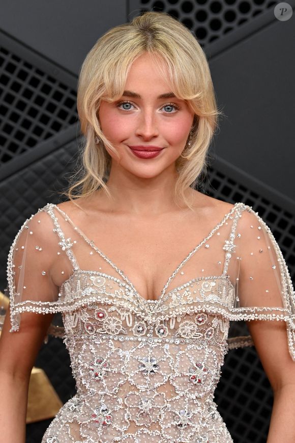 Sabrina Carpenter au photocall de la 68ème cérémonie des Grammy Awards à la Crypto Arena de Los Angeles, Californie, Etats-Unis, le 1er février 2026. © David Fisher/Shutterstock/Bestimage