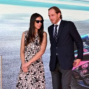 Elle portait pour l'occasion une robe maxi florale

Andrea Casiraghi et sa femme Tatiana Santo Domingo durant le Monaco E-Prix 2026, Round 9, le 16 mai 2026. © Bruno Bebert / Bestimage