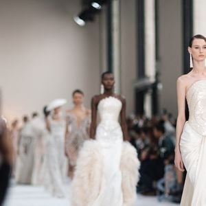 Défilé Tamara Ralph "Collection Haute Couture Printemps/Eté 2025" lors de la Fashion Week de Paris, le 7 juillet 2025.

© Da Silva / Perusseau / Bestimage