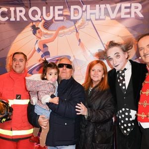 Il faut dire que l'interprète du titre "On va s'aimer" est à la tête d'une très grande tribu. 

Gilbert Montagné avec sa femme au photocall de la générale du spectacle "Tempo" du Cirque d'Hiver Bouglione à Paris, France, le 18 octobre 2025. © Coadic Guirec/Bestimage