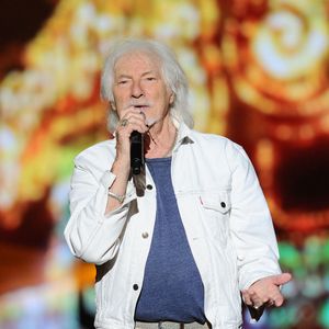 A 96 ans, ce n'est donc toujours pas l'heure de la retraite...

Exclusif - Hugues Aufray - Enregistrement de la 2ème partie de soirée de l'émission "La Chanson secrète 6" à la Scène musicale à Paris, qui sera diffusée le 12 décembre sur TF1. Le 8 septembre 2020 

© Gaffiot-Moreau / Bestimage