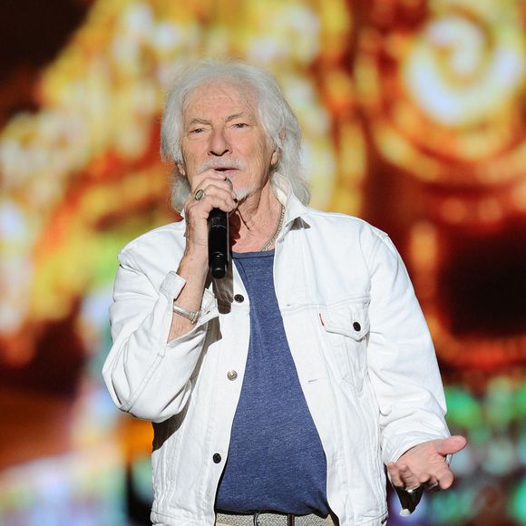 A 96 ans, ce n'est donc toujours pas l'heure de la retraite...

Exclusif - Hugues Aufray - Enregistrement de la 2ème partie de soirée de l'émission "La Chanson secrète 6" à la Scène musicale à Paris, qui sera diffusée le 12 décembre sur TF1. Le 8 septembre 2020 

© Gaffiot-Moreau / Bestimage