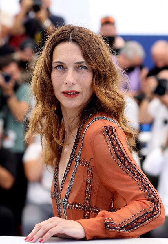 Natacha Lindinger au photocall du film Oss 117 : Alerte Rouge En Afrique Noire lors du 74ème festival international du film de Cannes le 17 juillet 2021

© Borde / Jacovides / Moreau / Bestimage