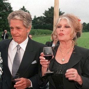 Archives - Brigitte Bardot et son mari Bernard d'Ormale à Vienne  Photo Press Service / BESTIMAGE