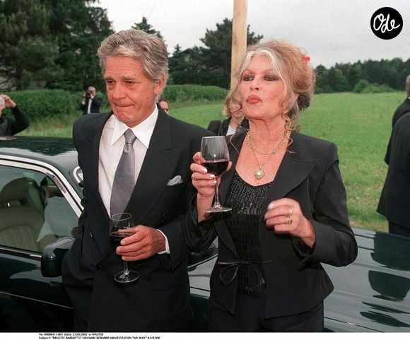 Archives - Brigitte Bardot et son mari Bernard d'Ormale à Vienne  Photo Press Service / BESTIMAGE