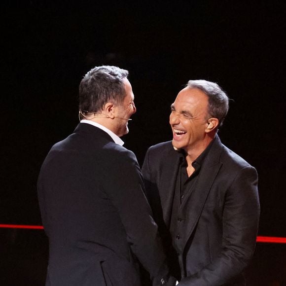 Exclusif - Arthur et Nikos Aliagas lors de l'enregistrement de l'émission "La chanson secrète N°14", présentée par N.Aliagas et diffusée le 26 décembre sur TF1, consacrée à Nikos Aliagas à Paris le 10 décembre 2025. © Jacovides-Moreau/Bestimage