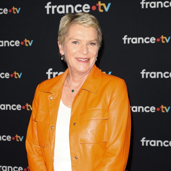 Elise Lucet au photocall pour la conférence de presse de rentrée de France TV à la Grande Halle de la Villette à Paris, France, le 11 juillet 2023. © Coadic Guirec/Bestimage